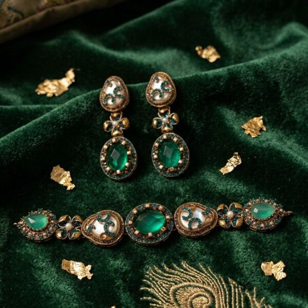 Emerald Green Crystal Drop Earings and Choker